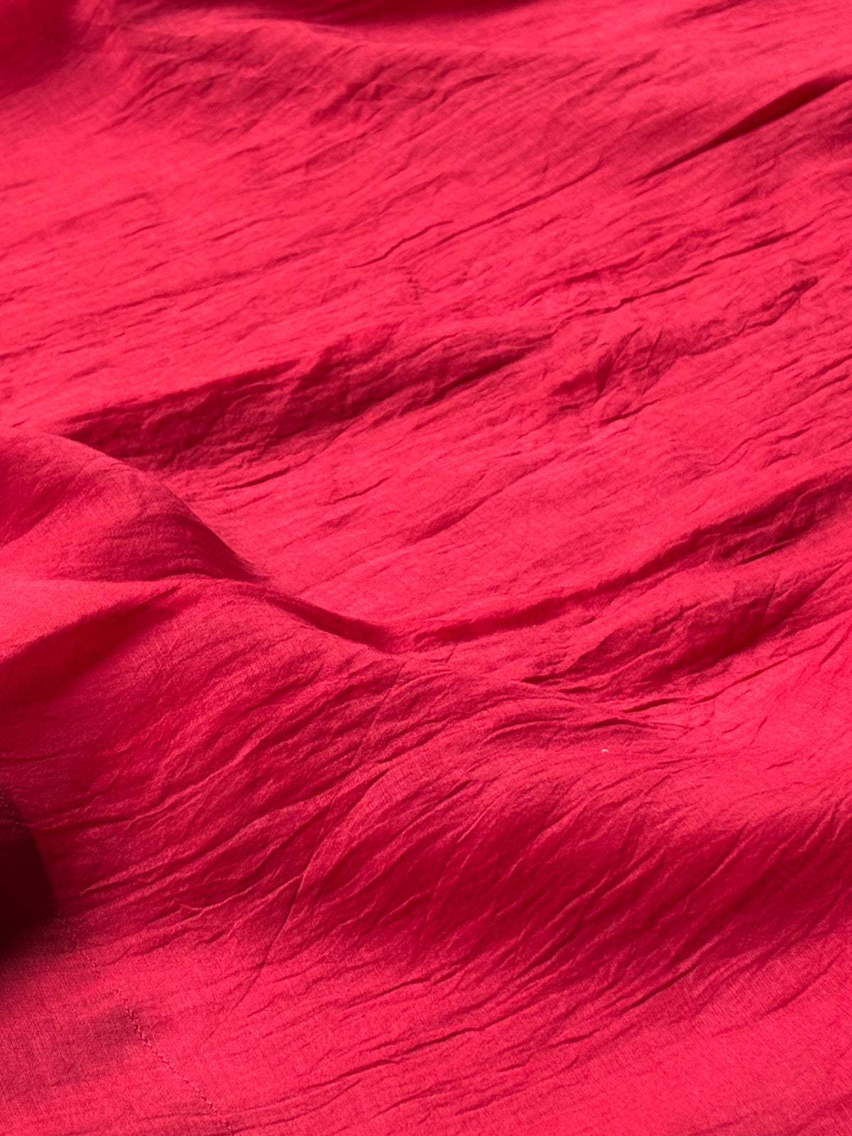 Naazé | The Art of Chikankari (Red)