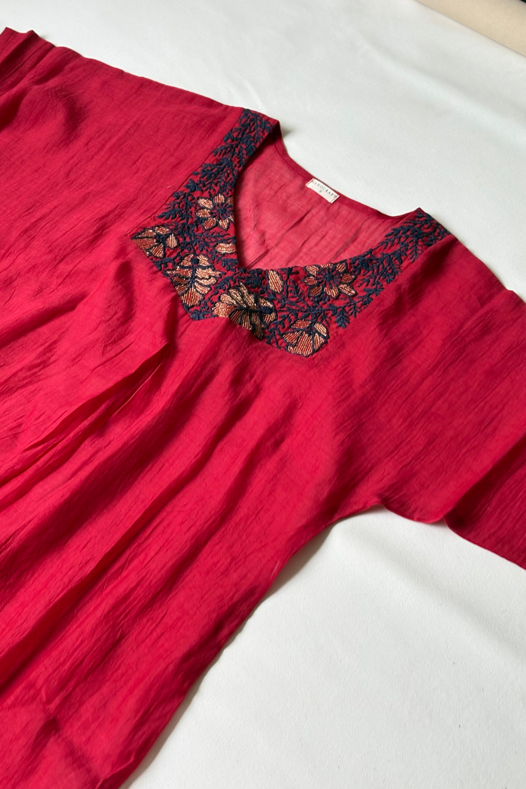 Naazé | The Art of Chikankari (Red)