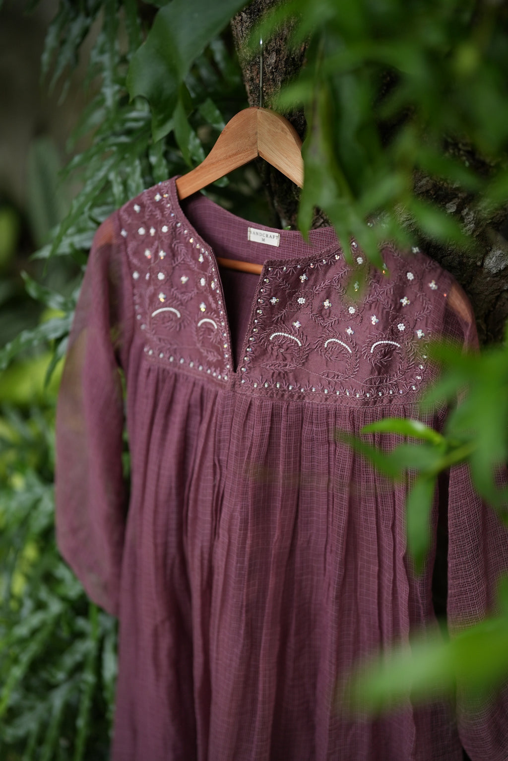 Naazé | The Art of Chikankari (burgundy brown)