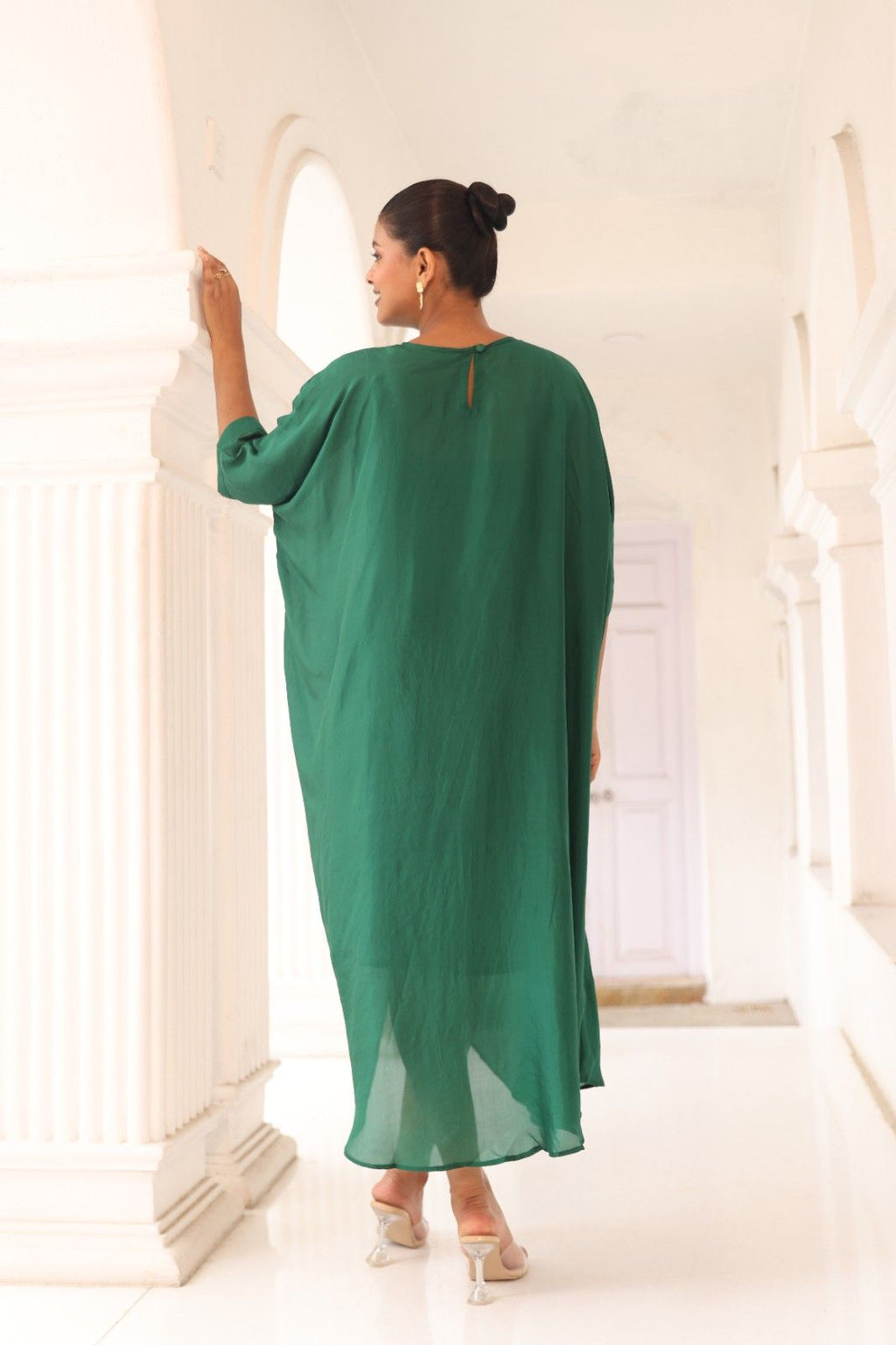 The Luxury Muse | Emerald green